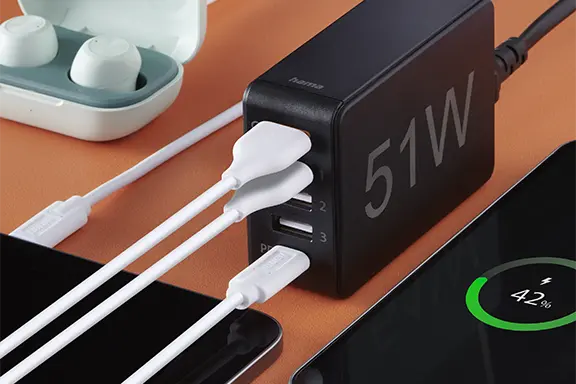 Hama Schnellladegerät mit 5 Ports und 51 Watt Leistung